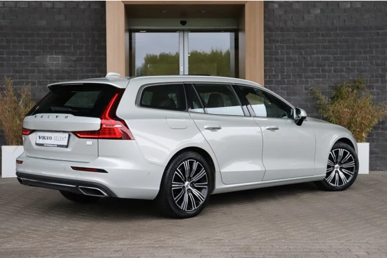 Volvo V60 T8 AWD Recharge Inscription | 360° Camera | Schuifdak | Head-Up Display | Harman Kardon | Stoel en Stuurwielverwarming | Full LE