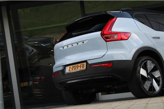 Volvo XC40 Single Motor Extended Range Ultimate | 20" | Pixel Led | Getint Glas | Zwarte Logo's