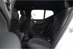 Volvo XC40 Single Motor Extended Range Ultimate | Harman/Kardon | 360° Camera | 20" | Pixel Led | Panoramadak | Zwarte Logo's | € 2.000 sub