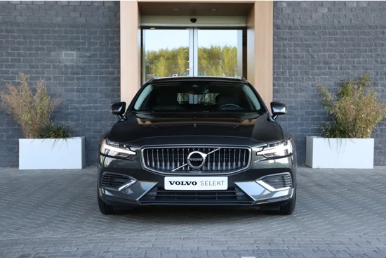 Volvo V60 T6 AWD Recharge Inscription | Stoelverwarming voor+achter | Elektrische bestuurdersstoel met geheugen | Keyless Drive | Lederen