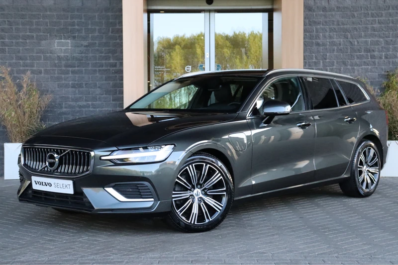 Volvo V60 T6 AWD Recharge Inscription | Stoelverwarming voor+achter | Elektrische bestuurdersstoel met geheugen | Keyless Drive | Lederen