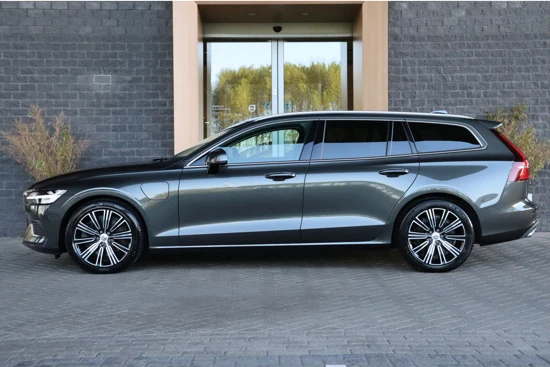 Volvo V60 T6 AWD Recharge Inscription | Stoelverwarming voor+achter | Elektrische bestuurdersstoel met geheugen | Keyless Drive | Lederen