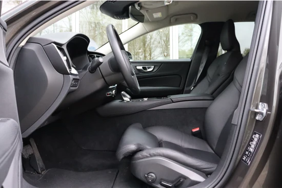 Volvo V60 T6 AWD Recharge Inscription | Stoelverwarming voor+achter | Elektrische bestuurdersstoel met geheugen | Keyless Drive | Lederen