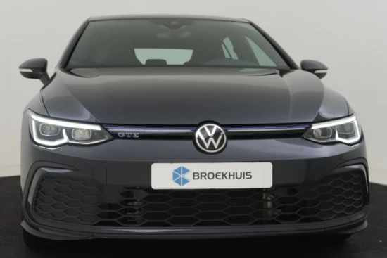 Volkswagen Golf 1.4 eHybrid GTE 245pk | Cruise control | Navigatie | App connect | Stuur + stoelverwarming | Led koplampen | Led strip tussen de