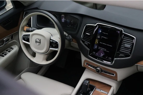 Volvo XC90 T8 AWD Recharge Inscription | Luchtvering | Trekhaak | 360° Camera | Harman Kardon | Head-Up Display | Stoel en Stuurwielverwarm