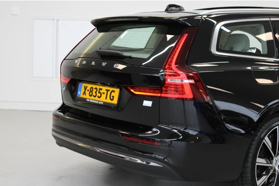 Volvo V60 T6 350PK AWD Ultra Bright | B&W Audio | Gelam Glas | Massage | Nappa | 20'' | Head Up | Adapt LED