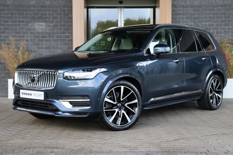 Volvo XC90 T8 AWD Recharge Inscription | Bowers & Wilkins | Luchtvering | 360° Camera | Head-Up Display | Trekhaak | Standkachel met Volvo