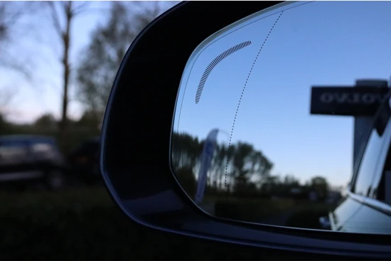 Volvo XC90 T8 AWD Recharge Inscription | Bowers & Wilkins | Luchtvering | 360° Camera | Head-Up Display | Trekhaak | Standkachel met Volvo