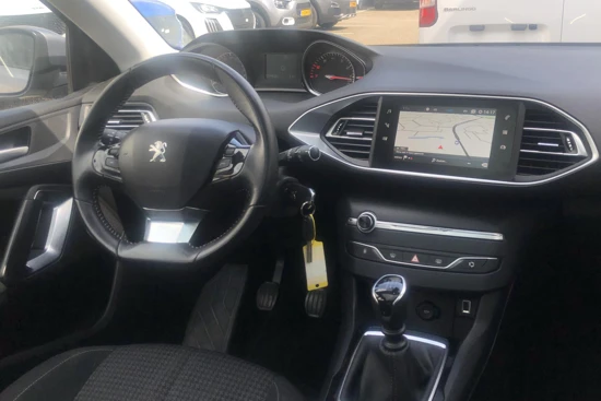 Peugeot 308 SW 1.2 PureTech Blue Lease Executive