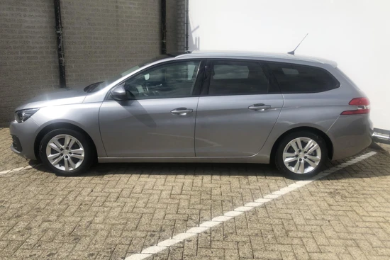 Peugeot 308 SW 1.2 PureTech Blue Lease Executive