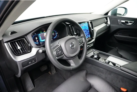 Volvo XC60 T6 Core | Adaptive Cruise | Panoramadak | Getint Glas | Elektrische Stoel | BLIS | 20 Inch