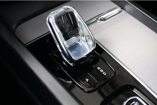 Volvo XC60 T8 AWD Inscription | Bowers & Wilkins | Panoramadak | Stoelkoeling | 360° Camera | HUD