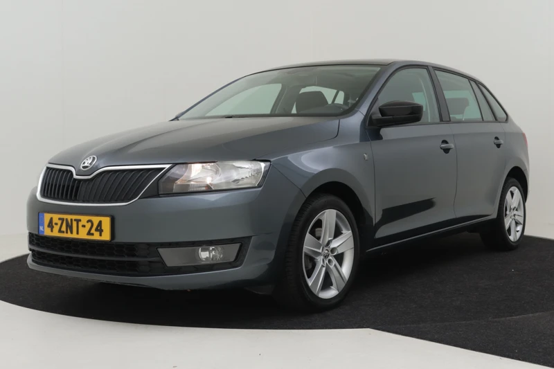 Škoda Rapid Spaceback 1.2 TSI 85PK Greentech Style Edition | Cruise Control | Panoramadak | Parkeersensoren Achter | Automatische Airco | Na