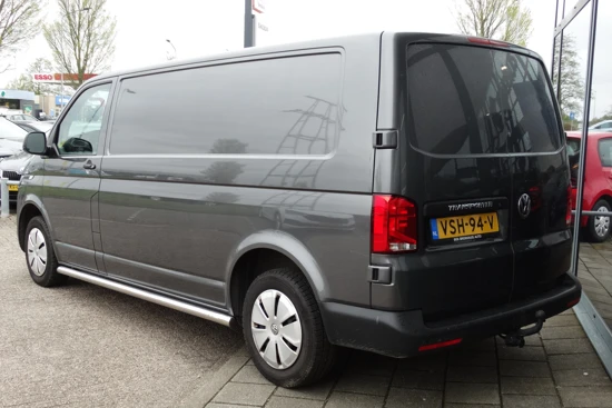 Volkswagen Transporter 2.0 TDI 110 pk L2H1 28 Economy Business