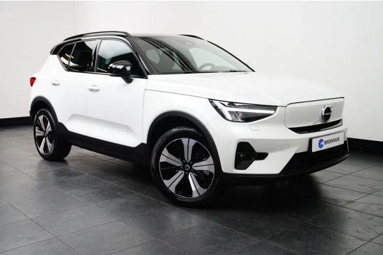 Volvo XC40 Recharge Plus (SEPP Subsidie fiscaal € 44.844) | Warmtepomp | Adaptive Cruise | BLIS | Trekhaak | Getint Glas | Leder | Stoel &