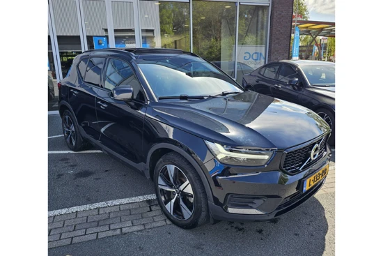 Volvo XC40 1.5 T5 Recharge R-Design 263pk | Panoramadak | Trekhaak | Adaptieve Cruis control | Elektrische achterklep | Stoel + Stuurverwar