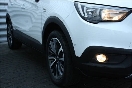 Opel Crossland X 1.2 TURBO 110PK INNOVATION+ AUTOMAAT / NAVI / LEDER / CLIMA / LED / PDC / 17" LMV / CAMERA / KEYLESS / PANO. DAK / BLUETOOTH / C