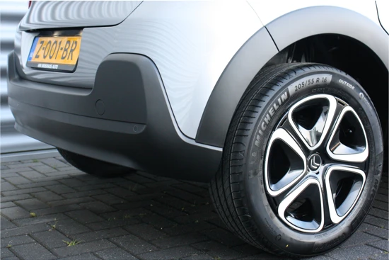 Citroën C3 1.2 PURETECH 82PK PLUS / NAVI / CLIMA / FULL-LED / PDC / 16" LMV / BLUETOOTH / CRUISECONTROL / DIRECT LEVERBAAR / €3.600,- VOORD