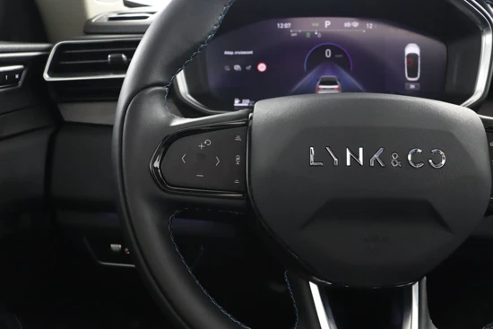 Lynk & Co 01 1.5 TD Plug In Hybride Automaat-7 | Visual Park Assist (incl. 360° view) | Panoramisch schuif-/kantelda