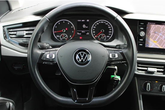 Volkswagen Polo Comfortline Executive 1.0 TSI 95 pk | Navigatie | PDC v+a | 15"Lmv | Cruise control adaptief