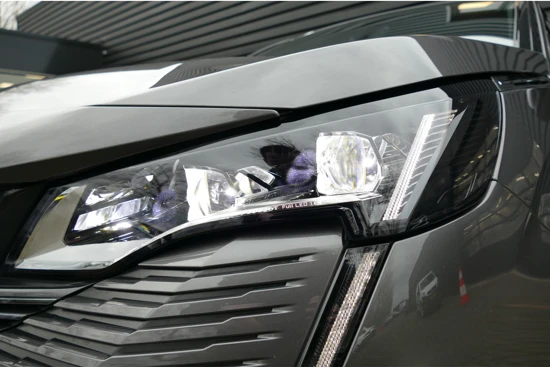 Peugeot 5008 1.2 PURETECH 130PK GT 7-ZITS AUTOMAAT / NAVI / CLIMA / PDC / 18" LMV / CAMERA V+A / PANO.DAK / KEYLESS / FULL-LED / BLUETOOTH /