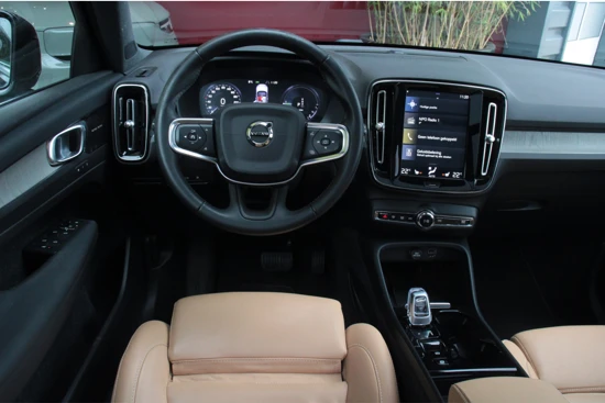 Volvo XC40 T5 Twin Engine Inscription | Schuifdak | Trekhaak | Camera | Adaptive Cruise | BLIS | Harman/Kardon