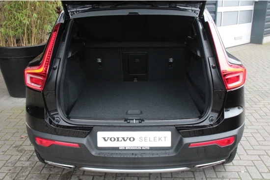 Volvo XC40 T5 Twin Engine Inscription | Schuifdak | Trekhaak | Camera | Adaptive Cruise | BLIS | Harman/Kardon