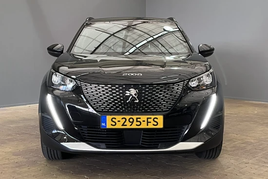 Peugeot 2008 1.2 100PK Allure | Apple/Android Carplay | 17" Lichtmetaal | LED | Leder/Stof | Bluetooth | Parkeersensoren Achter |