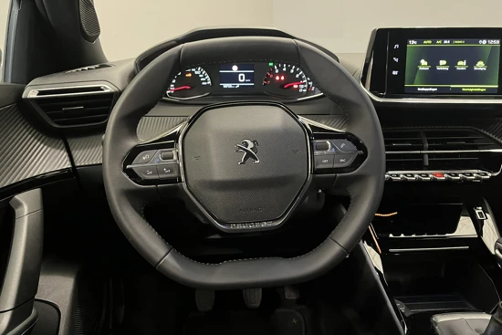 Peugeot 2008 1.2 100PK Allure | Apple/Android Carplay | 17" Lichtmetaal | LED | Leder/Stof | Bluetooth | Parkeersensoren Achter |