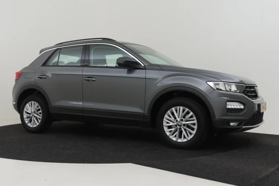 Volkswagen T-Roc 1.5 TSI 150PK Style DSG/AUT | App-Connect | Trekhaak | Adaptieve Cruise Control | DAB | Parkeersensoren V+A | 16'' LMV