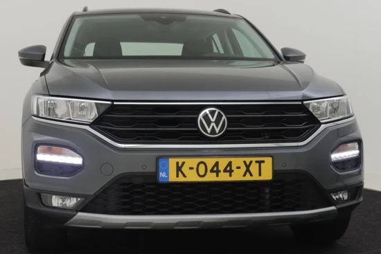 Volkswagen T-Roc 1.5 TSI 150PK Style DSG/AUT | App-Connect | Trekhaak | Adaptieve Cruise Control | DAB | Parkeersensoren V+A | 16'' LMV