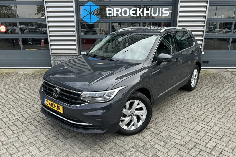 Volkswagen Tiguan 1.5 TSI 150 pk Life 7-DSG | Trekhaak wegklapbaar | Navigatie by app | Achteruitrijcamera |