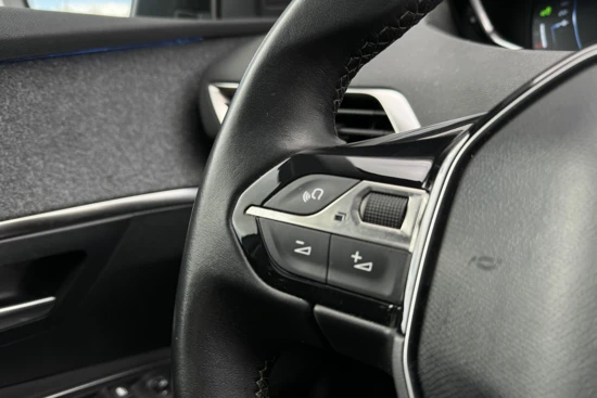 Peugeot 3008 1.2 PureTech Allure | Camera | PDC V/A ? Elektr. klep | Keyless | Cruise Control | Navi | Carplay