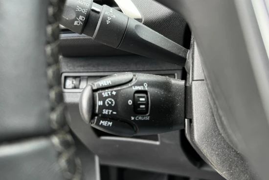 Peugeot 3008 1.2 PureTech Allure | Camera | PDC V/A ? Elektr. klep | Keyless | Cruise Control | Navi | Carplay