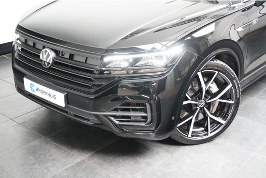 Volkswagen Touareg 3.0 TSI eHybrid 463PK DSG-8 4MOTION R | TREKHAAK | NIGHTVISION | LUCHTVERING | LEDER | PANORAMADAK | 22 INCH