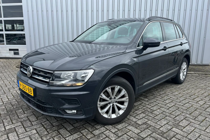 Volkswagen Tiguan 1.5 TSI 130PK Comfortline | Adaptieve Cruise Control | Parkeersensoren V+A | 17'LMV | Bluetooth | Automatische Climate Control