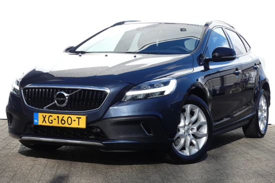 Volvo V40 Cross Country 1.5 T3 Polar+ Luxury Automaat | PANORAMADAK | NAVI | STOELVERWARMING | LEDER |