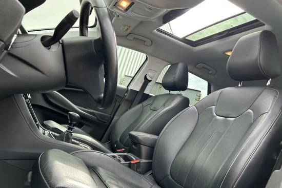 Opel Grandland X 1.2 T. 130 pk | Navigatie | Leder | Open schuifdak | Trekhaak Parkeercamera | LED verlichting | Stoelverwarming -en koeling | Ac