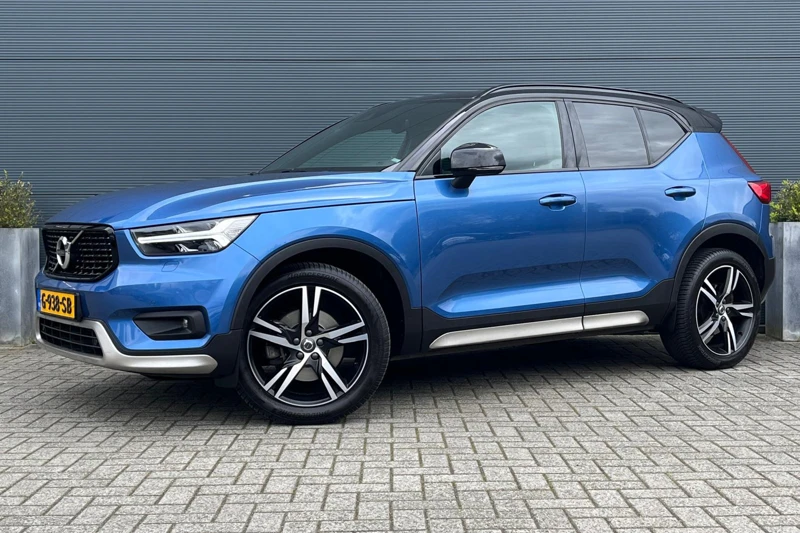 Volvo XC40 2.0 T4 R-Design