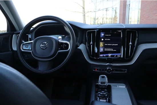 Volvo XC60 T6 AWD Recharge Inscription | Harman Kardon | Adaptieve Cruise Control | Stoelverwarming voor+achterin | Stuurwielverwarming | S