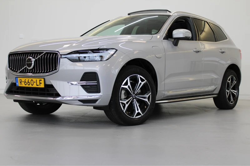 Volvo XC60 T6 350PK Long Range AWD Inscription | Panoramadak | Camera | HK Audio | Keyless Entry | Stuur en Stoelverwarming | Getint Glas