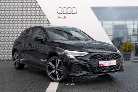 Audi A3 Sportback 40TFSIe 204PK S-tronic S-Edition | Achteruitrijcamera | Adaptive Cruise Control | Alcantara | Parkeersensoren Voor + A