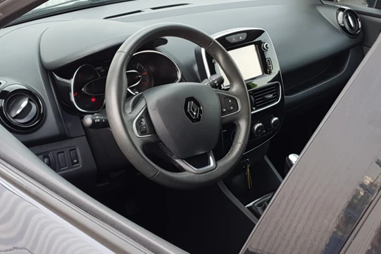 Renault Clio 0.9 TCe Zen | Trekhaak! | Cruise Control | Airco | 16 inch LMV | Elek. Ramen