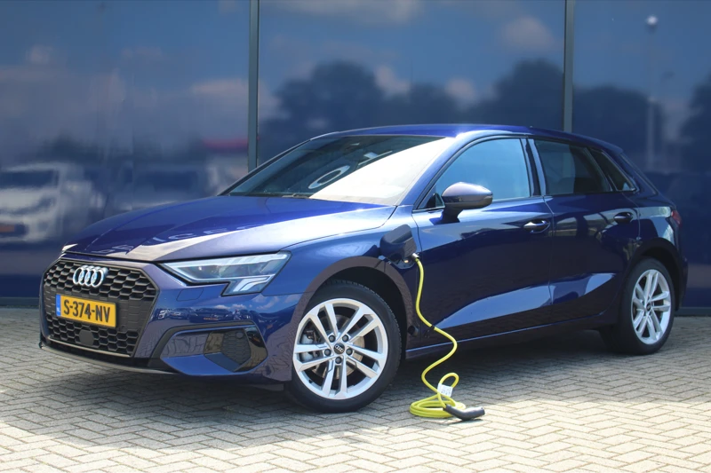 Audi A3 Sportback 40 TFSI e 204 PK Advanced ed. | ACC | Matrix-LED | Navigatie | 17" LMV | Carplay | Park Assist |