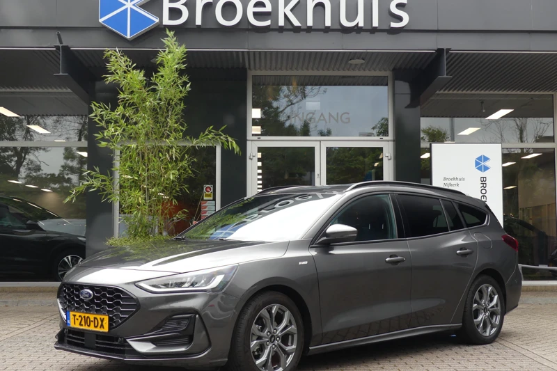 Ford Focus Wagon 1.0 EcoBoost Hybrid 125PK ST-Line | CAMERA | STOEL+STUUR+VOORRUITVERWARMING |