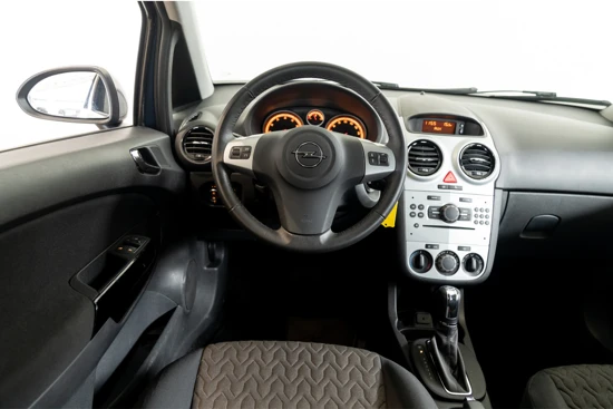 Opel Corsa 1.4-16V Design Edition | Vol - Automaat | All Season Banden | Cruise Controle | Airco |