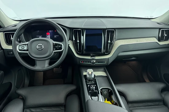 Volvo XC60 2.0 Recharge T6 AWD Inscription Exclusive | Head-up Display | Trekhaak | Android - Apple Carplay | 1e Eigenaar