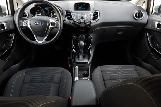 Ford Fiesta 1.6 Titanium | Distributieriem vervangen! | Airco | Verw. Voorruit | Parkeersensoren | Cruise Control
