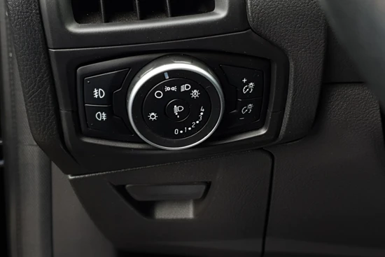 Ford Focus Wagon 1.0 125 PK Titanium | Trekhaak! | Winterpack | PrivacyGlass | Navi | Clima | Parkeersensoren |
