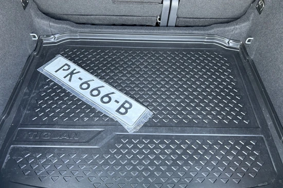 Volkswagen Tiguan 1.4 TSI 125 pk Comfortline | Trekhaak elektrisch uitklapbaar | Elektrisch Panorama dak | Navigatie | Led koplampen |